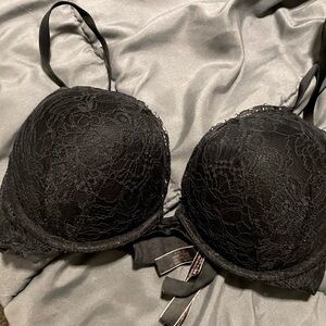 Victoria’s Secret bombshell bra! (Lace)